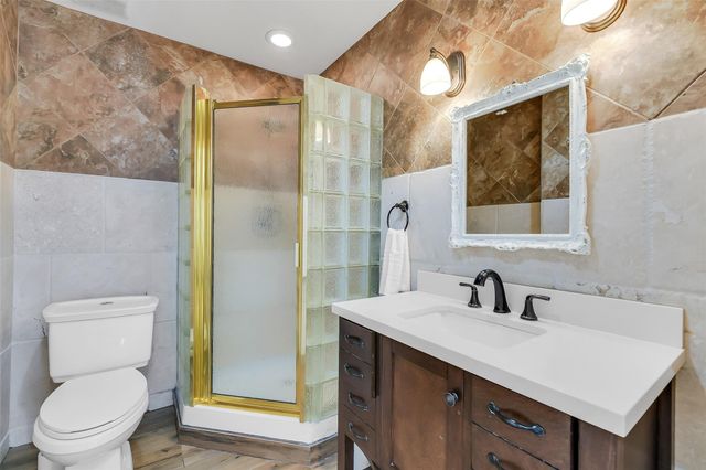 14 El Dorado Drive, Friendswood, TX 77546