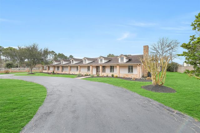 14 El Dorado Drive, Friendswood, TX 77546