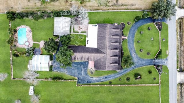 14 El Dorado Drive, Friendswood, TX 77546