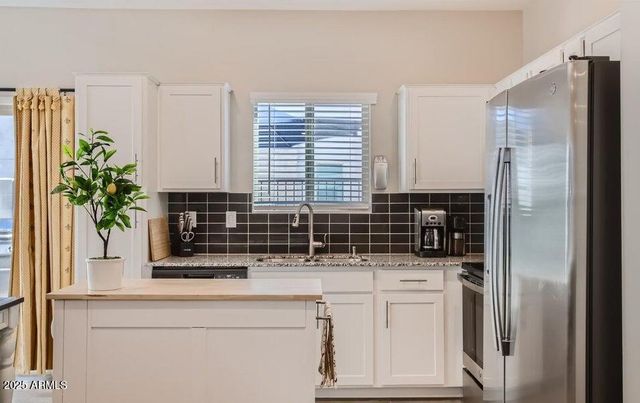 2241 W Griswold Road, Phoenix, AZ 85021