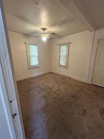 822 Campbell Street, Flint, MI 48507