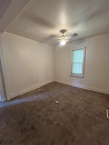 822 Campbell Street, Flint, MI 48507