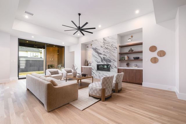 3950 Rochelle Drive, Dallas, TX 75220