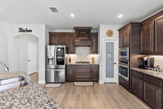 3117 Brookhill Lane, Mesquite, TX 75181