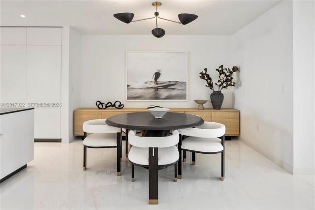 300 Biscayne Boulevard Way 5002E, Miami, FL 33131