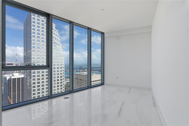 300 Biscayne Boulevard Way 5002E, Miami, FL 33131