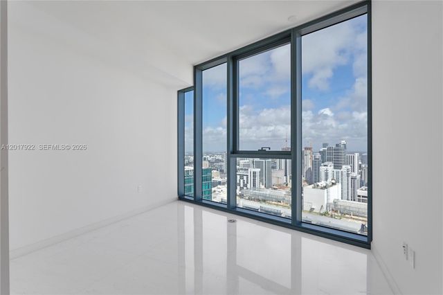 300 Biscayne Boulevard Way 5002E, Miami, FL 33131