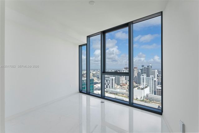 300 Biscayne Boulevard Way 5002E, Miami, FL 33131