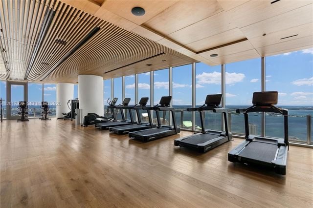 300 Biscayne Boulevard Way 5002E, Miami, FL 33131