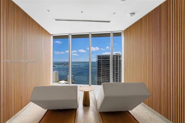 300 Biscayne Boulevard Way 5002E, Miami, FL 33131
