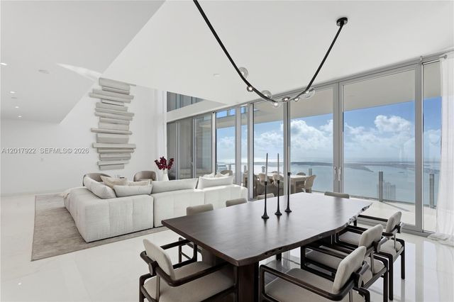300 Biscayne Boulevard Way 5002E, Miami, FL 33131