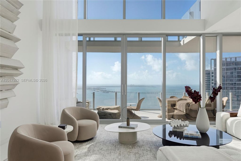 300 Biscayne Boulevard Way 5002E, Miami, FL 33131