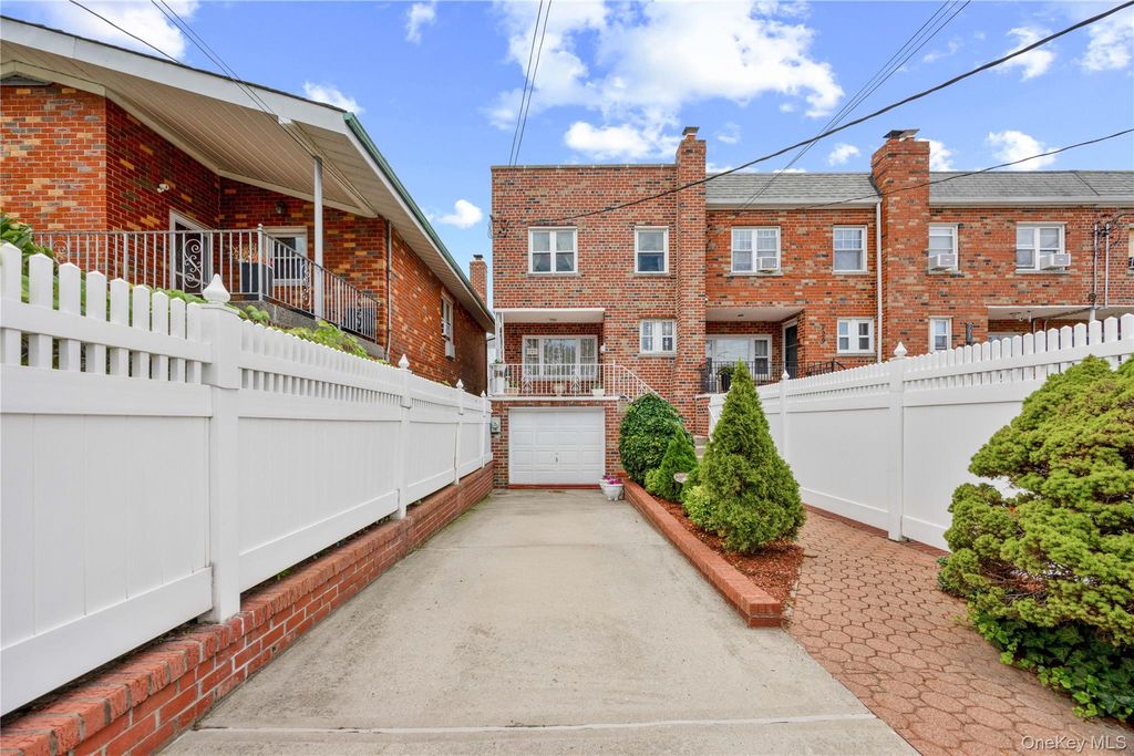 727 Hollywood Avenue, Bronx, NY 10465 — photo 2