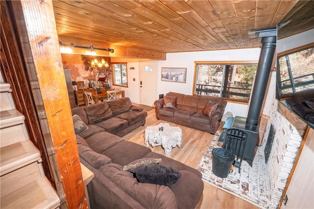 108 E Rainbow Boulevard, Big Bear City, CA 92314