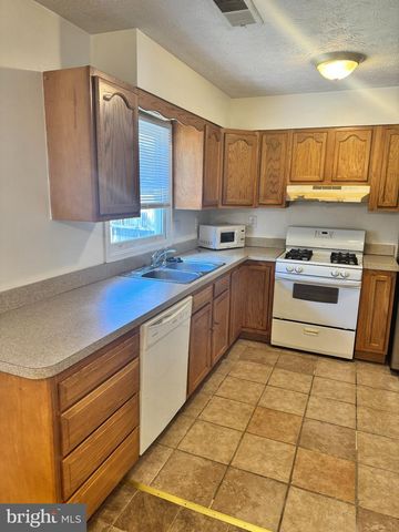 19 JIGSAW PL, Winchester, VA 22601