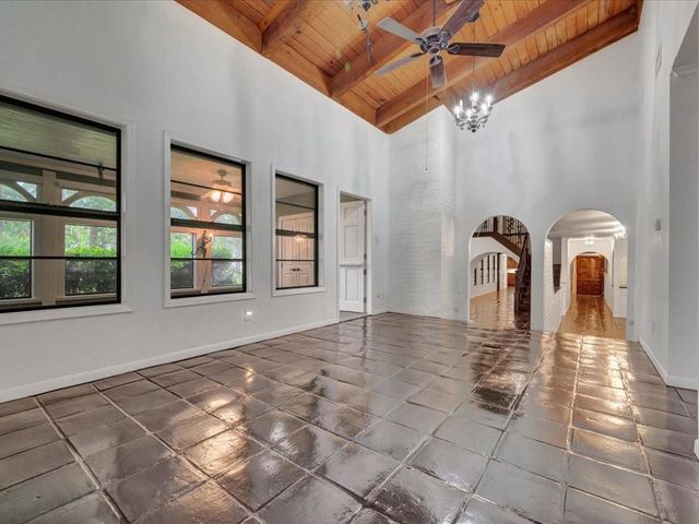 407 Muirfield Drive, Lufkin, TX 75901