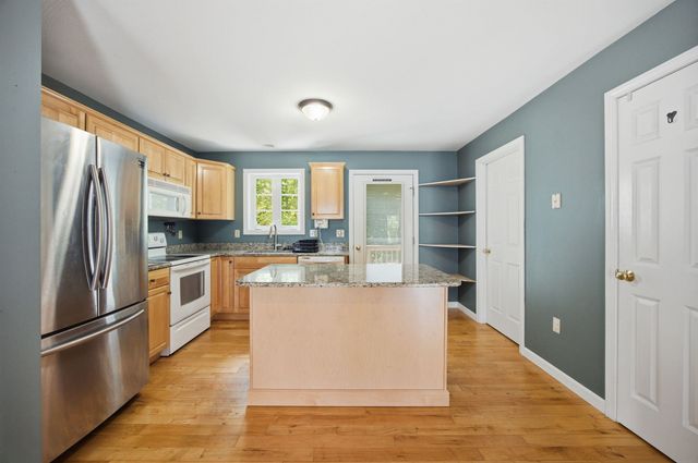 29 Melissa Way Unit B, Laconia, NH 03246
