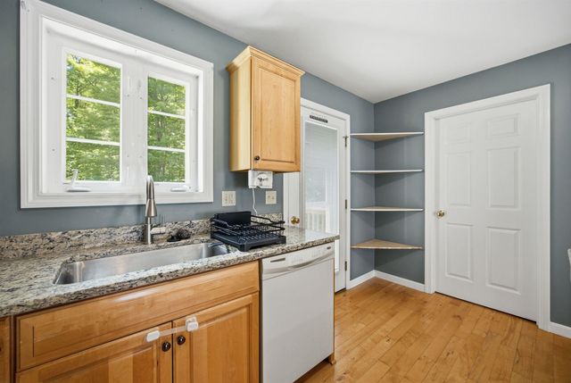 29 Melissa Way Unit B, Laconia, NH 03246