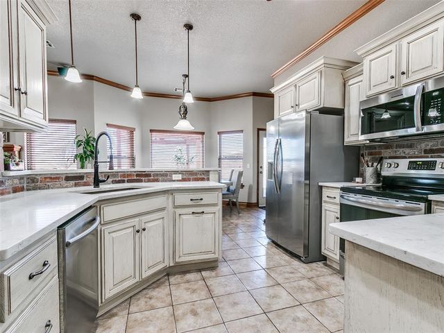 5785 Abby Lane, Piedmont, OK 73078