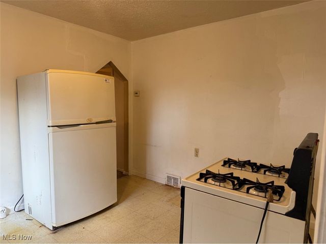 1798 E 337th Street, Eastlake, OH 44095