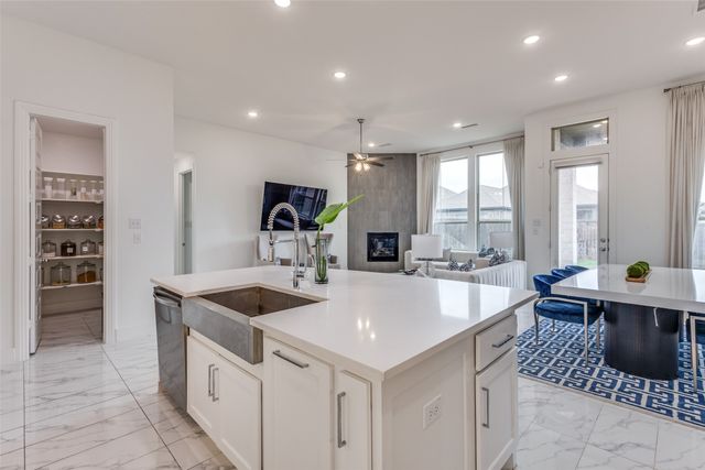 4012 Prickly Pear Avenue, Aubrey, TX 76227