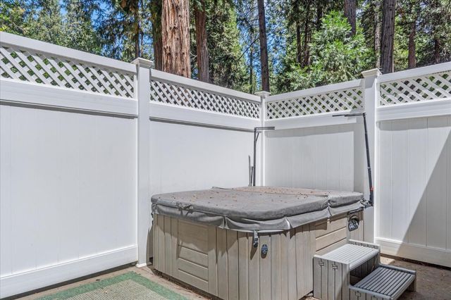 2514 Black Oak Dr, Arnold, CA 95223