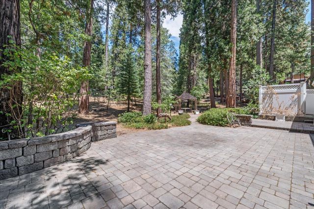 2514 Black Oak Dr, Arnold, CA 95223