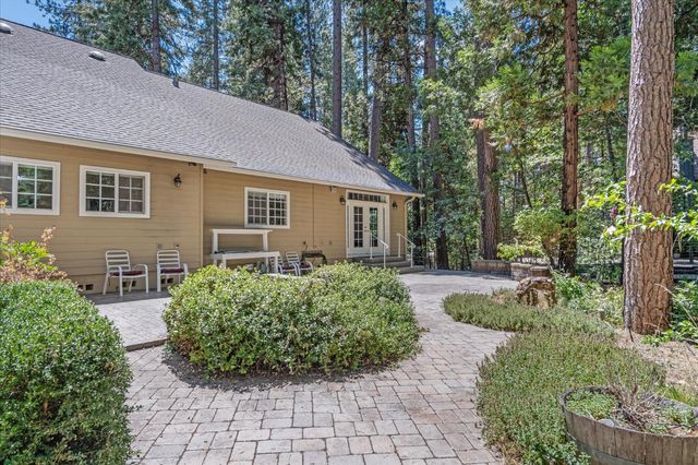 2514 Black Oak Dr, Arnold, CA 95223