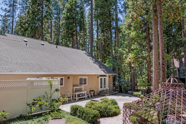 2514 Black Oak Dr, Arnold, CA 95223