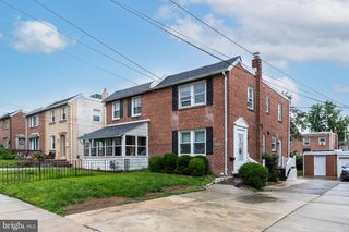 1233 ROOSEVELT DR #100, Havertown, PA 19083