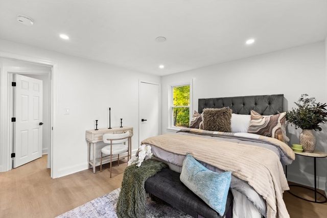 26 Lamb St, Attleboro, MA 02703