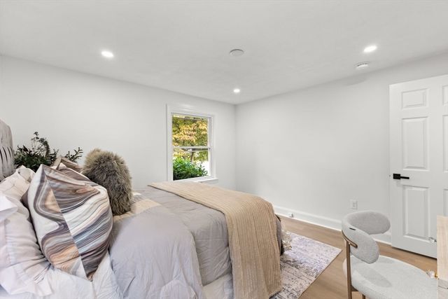 26 Lamb St, Attleboro, MA 02703