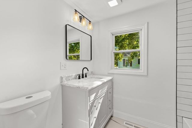 26 Lamb St, Attleboro, MA 02703