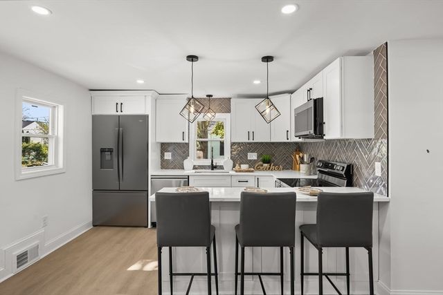 26 Lamb St, Attleboro, MA 02703