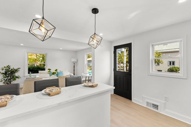 26 Lamb St, Attleboro, MA 02703