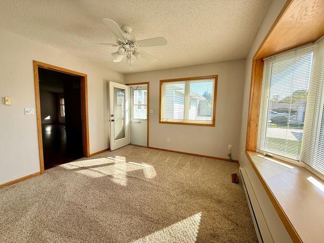 703 W Veterans Memorial Highway, Kasson, MN 55944