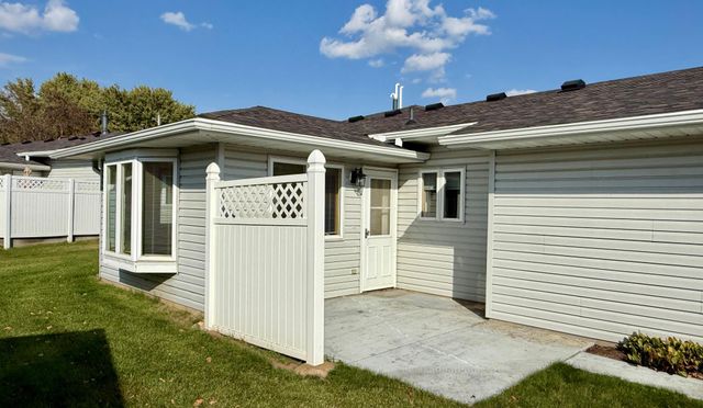 703 W Veterans Memorial Highway, Kasson, MN 55944