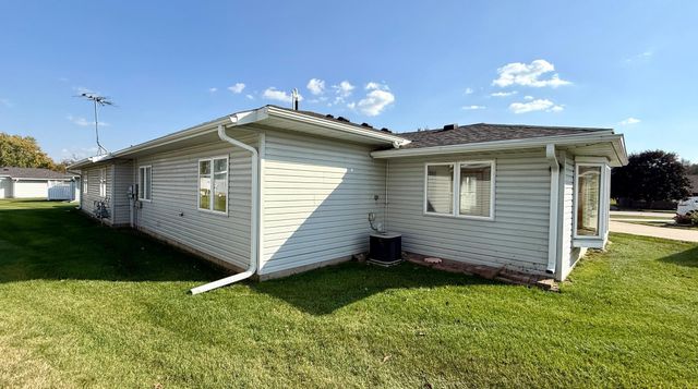 703 W Veterans Memorial Highway, Kasson, MN 55944