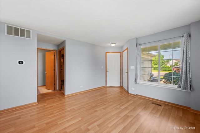 9 Crimson Court 9, Lake In The Hills, IL 60156