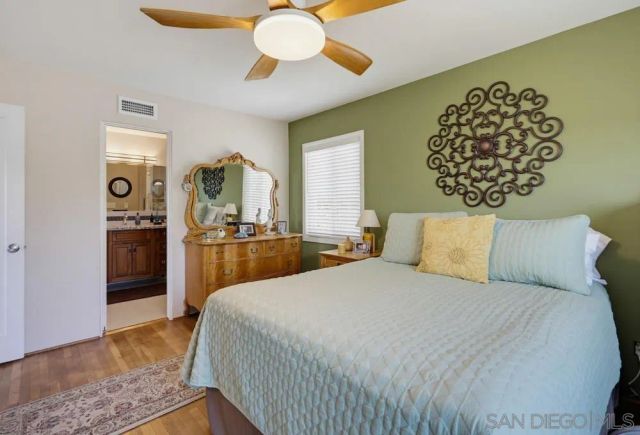 3327 Fenelon, San Diego, CA 92106