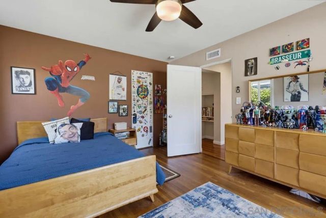 3327 Fenelon, San Diego, CA 92106