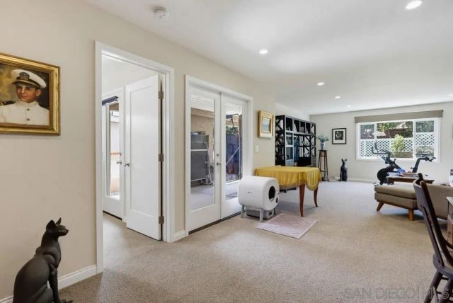 3327 Fenelon, San Diego, CA 92106