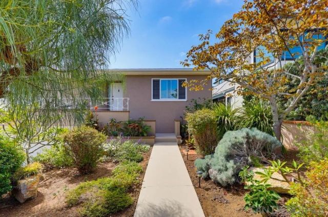 3327 Fenelon, San Diego, CA 92106
