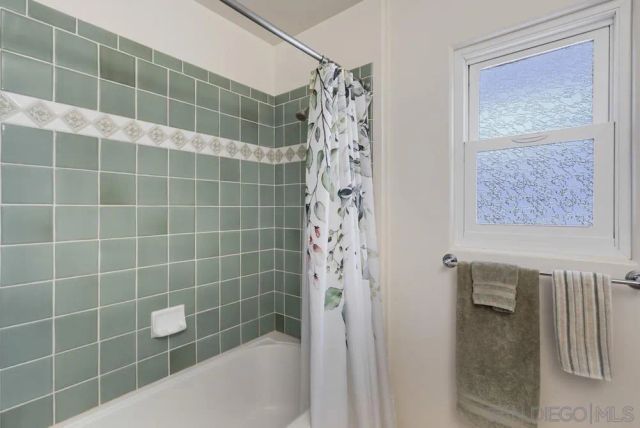 3327 Fenelon, San Diego, CA 92106