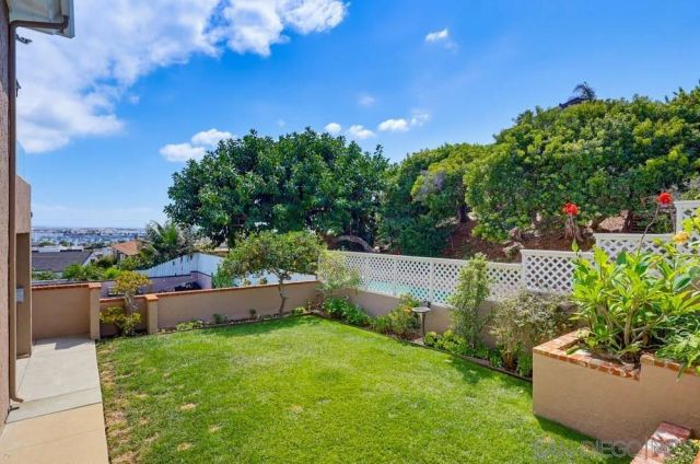 3327 Fenelon, San Diego, CA 92106