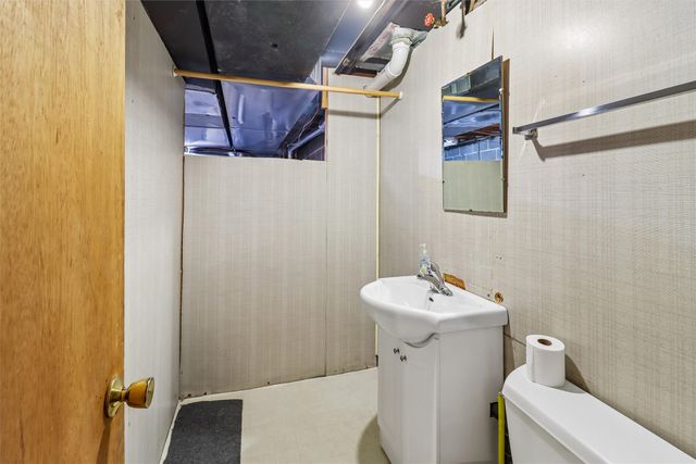 2905 37th Street, Des Moines, IA 50310