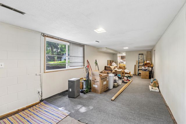 2905 37th Street, Des Moines, IA 50310