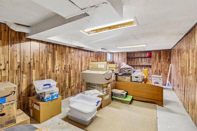 2905 37th Street, Des Moines, IA 50310