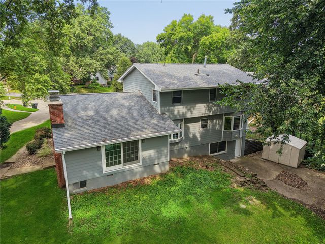 2905 37th Street, Des Moines, IA 50310