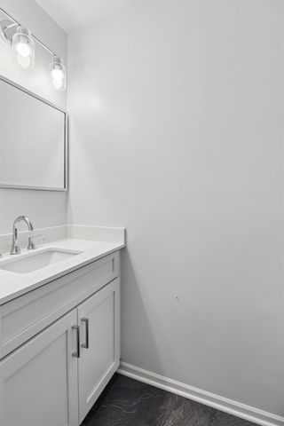 2905 37th Street, Des Moines, IA 50310